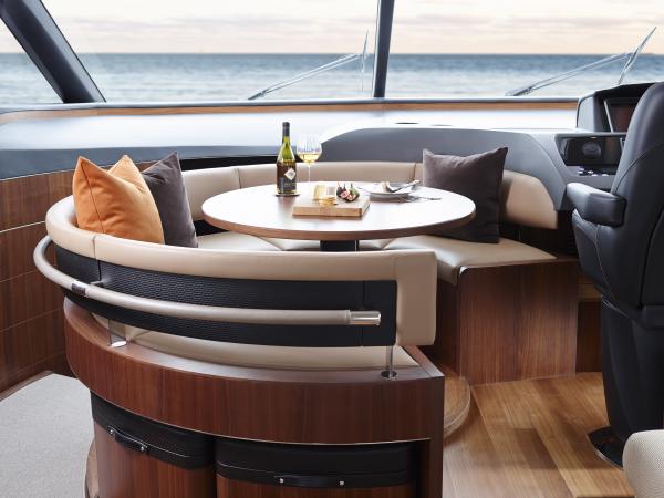 Princess S72 Sportbridge de Princess Yachts 